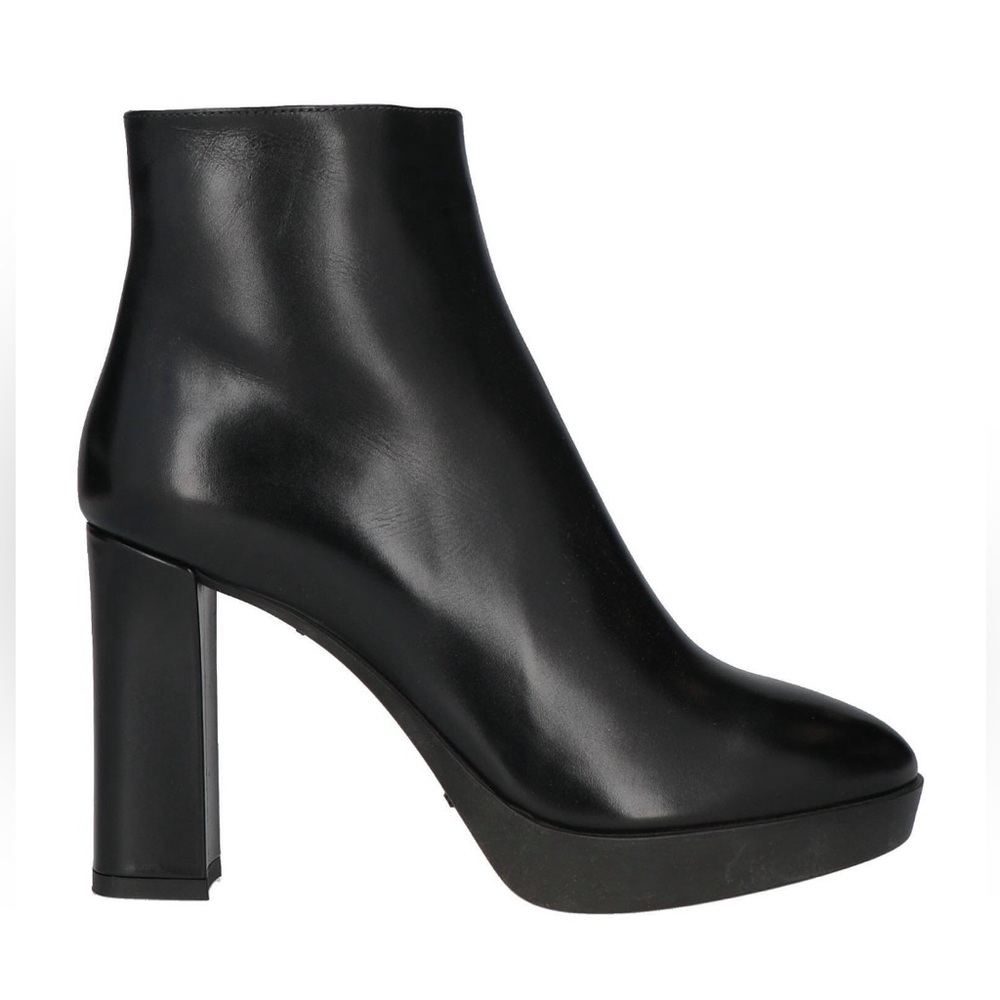 NEW Santoni Leather Black Heeled Boots